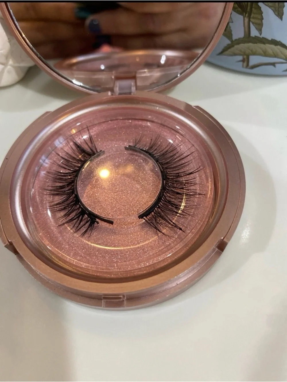 Magnetic Eyelashes With Compact Mirror